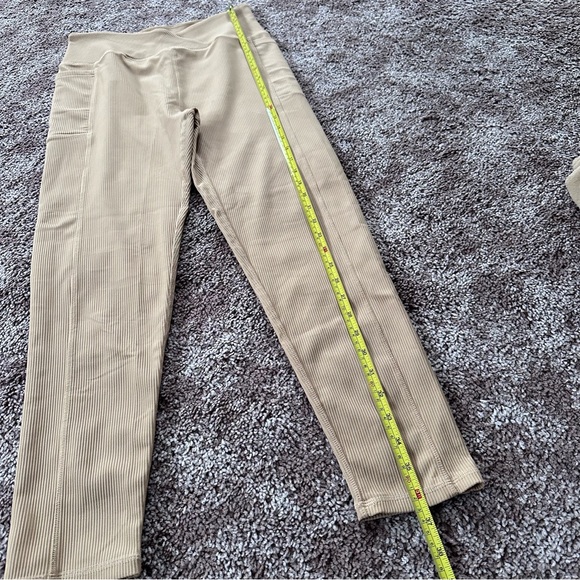 High Waist Ribbed Crossover Leggings - Picture 3 of 7